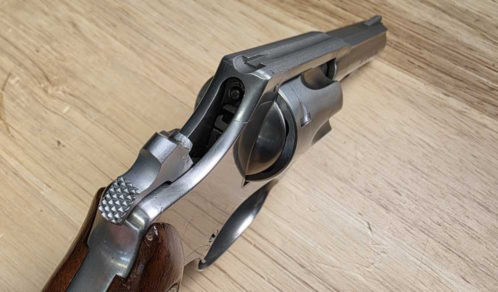 Smith & Wesson Model 650 .22 MRF W/ .22LR Cylinder & Original Box-img-10