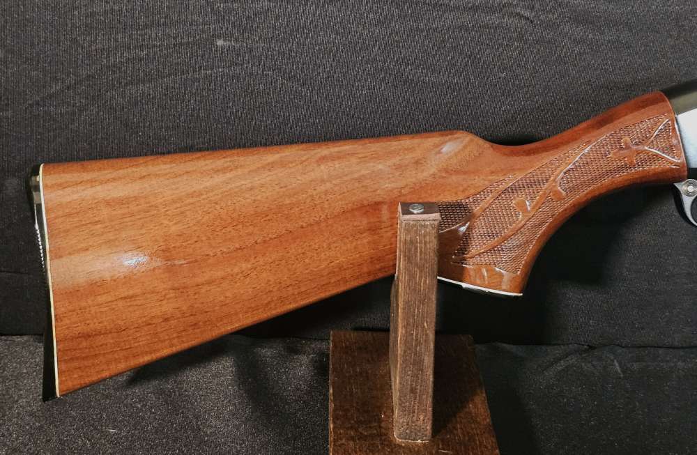 Remington 1100 12 Ga. 2 3/4'' Vent Rib White Diamond (No Pad) Shotgun-img-13