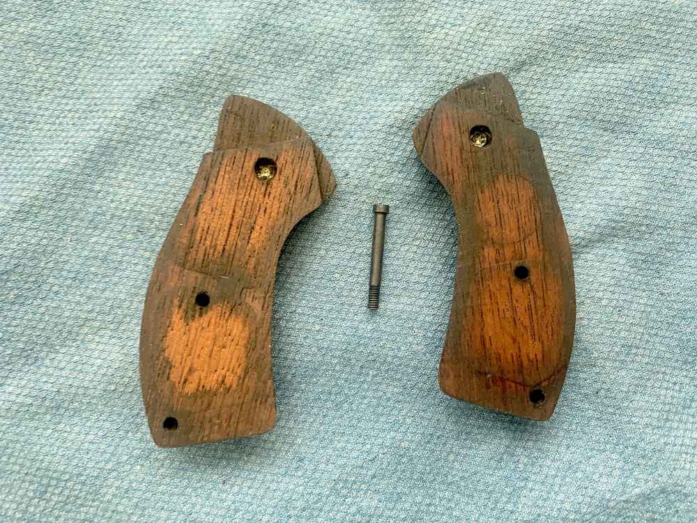 Charter Arms factory round butt Revolver grips, w/grip screw, used-img-1