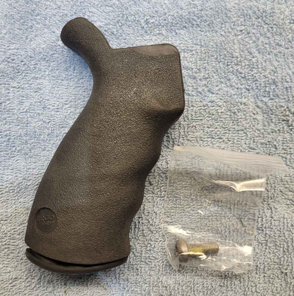 Ergo AR-15 Pistol Grip w/mounting bolt-img-0