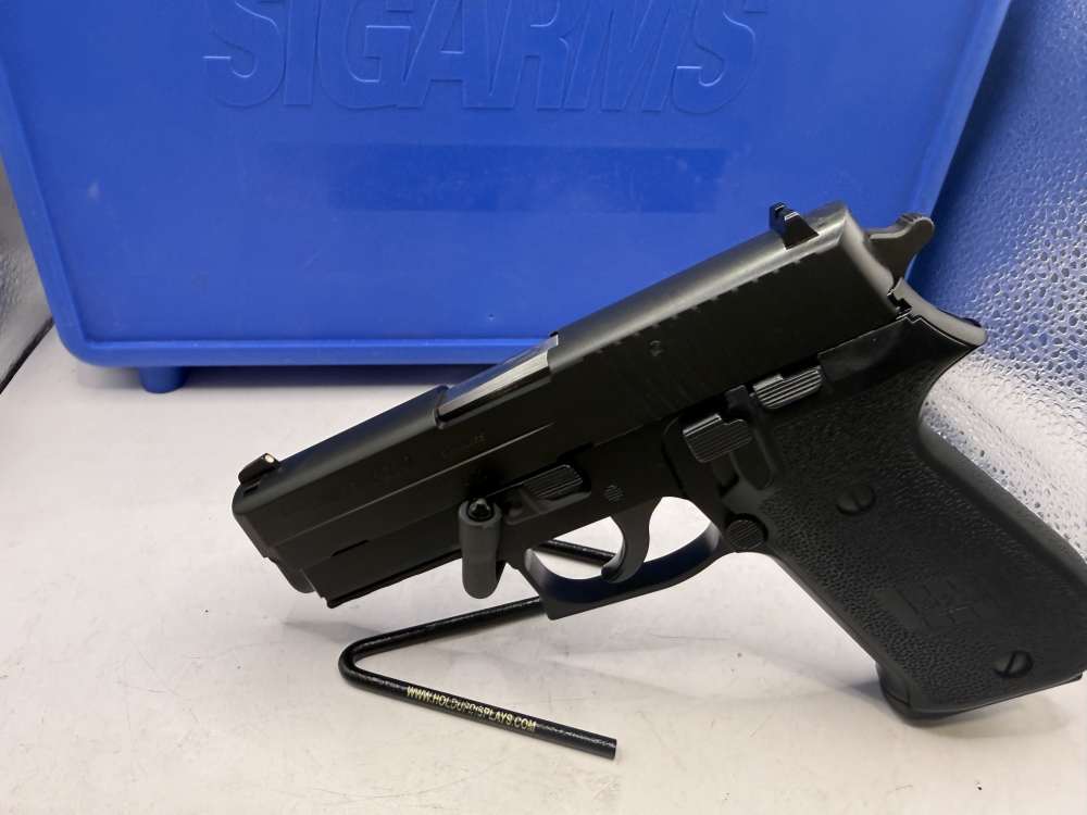 SIG Sauer P220 .45 ACP MINT CONDITION German Frame Matching Box, Papers etc-img-31