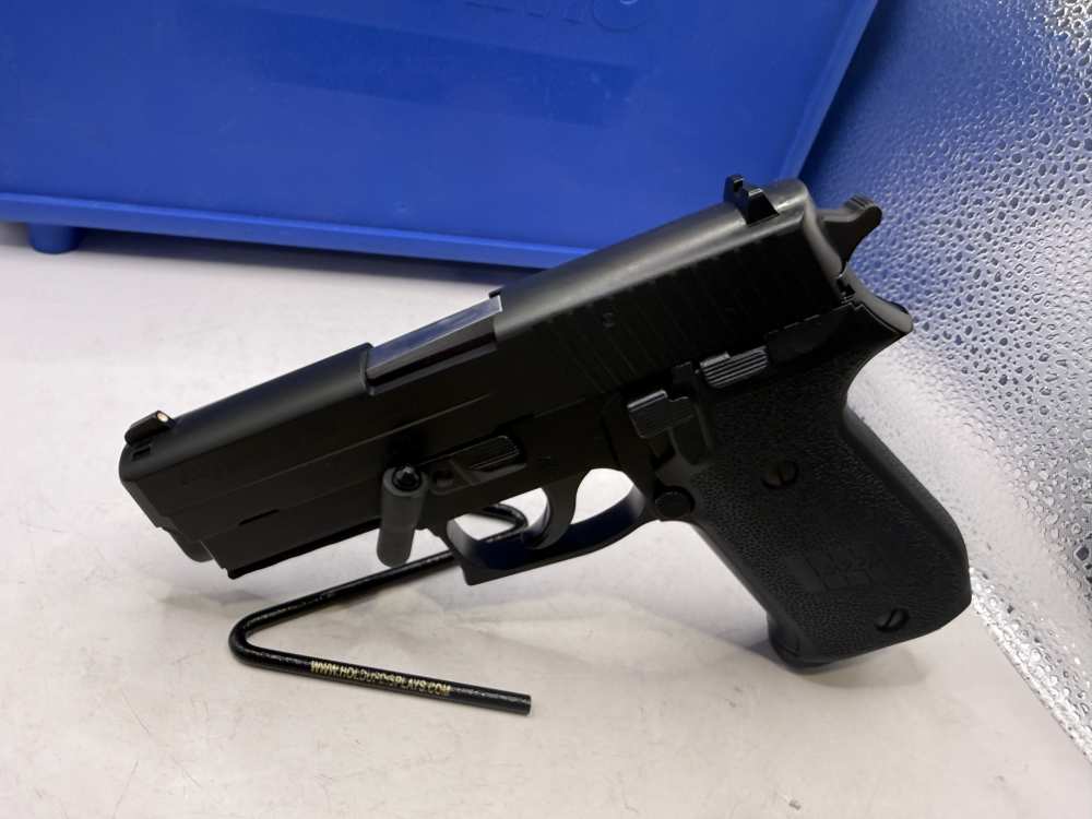 SIG Sauer P220 .45 ACP MINT CONDITION German Frame Matching Box, Papers etc-img-35