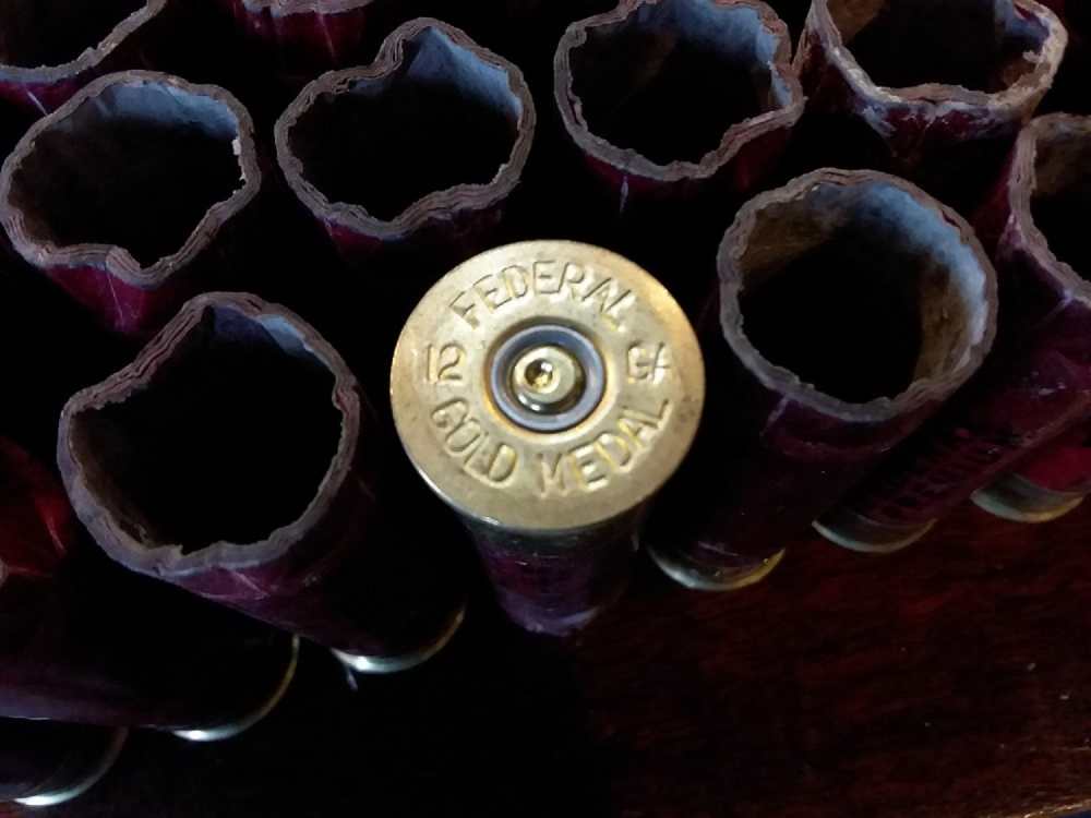 Paper Federal Premium Gold Medal OF 2.75" 12 Gauge Red Hulls  100 Count-img-1