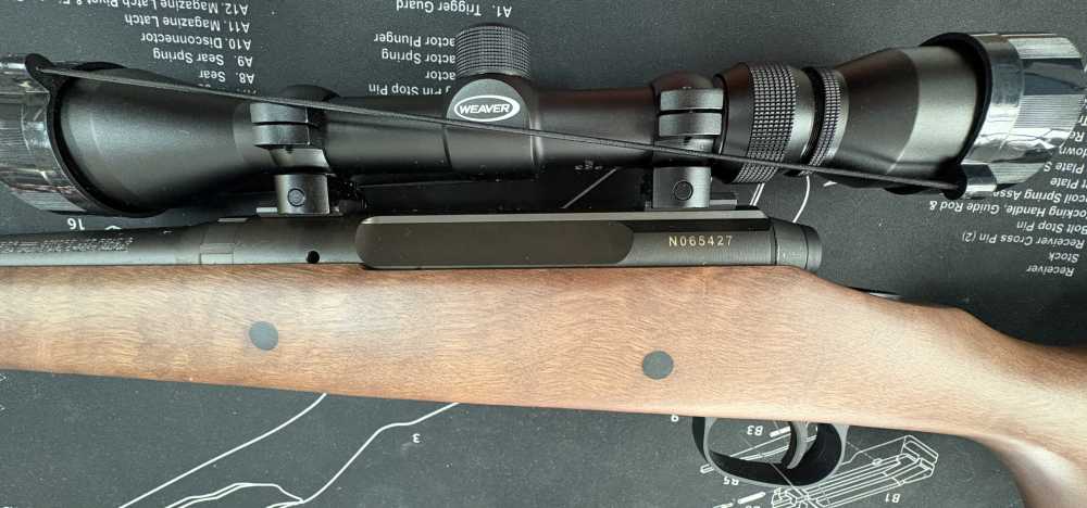 Savage Axis .270 - Weaver Scope - WOOD STOCK - BOLT ACTION - LIKE NEW-img-9