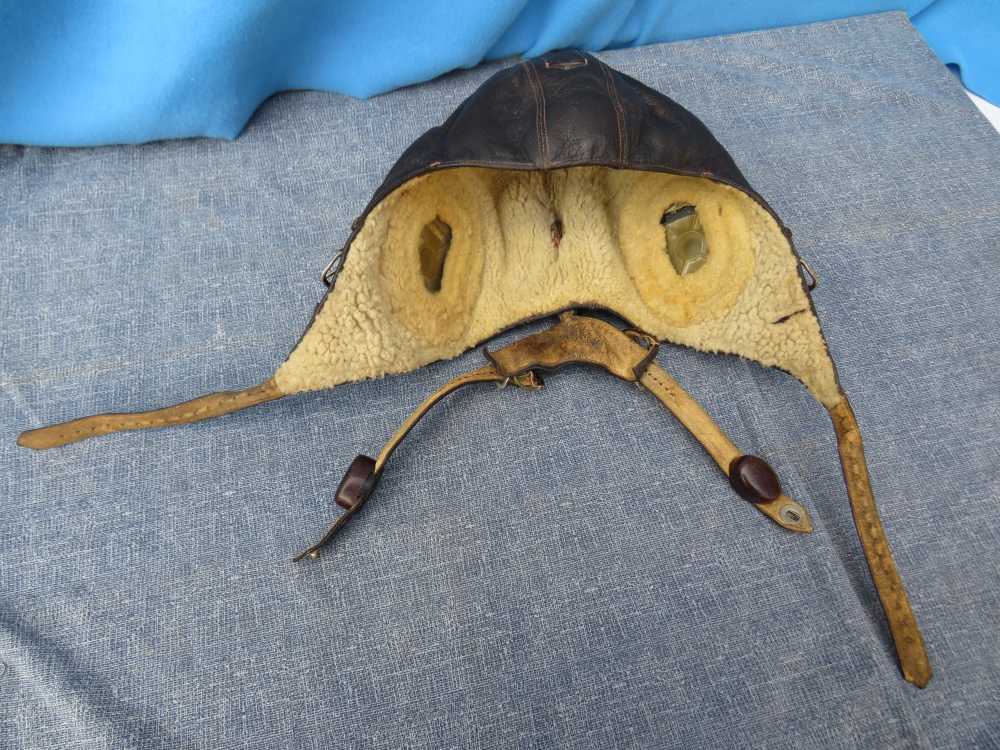 WWII GERMAN LUFTWAFFE LKpW 101 WINTER LEATHER FLIGHT HELMET w/ THROAT MIC-img-16