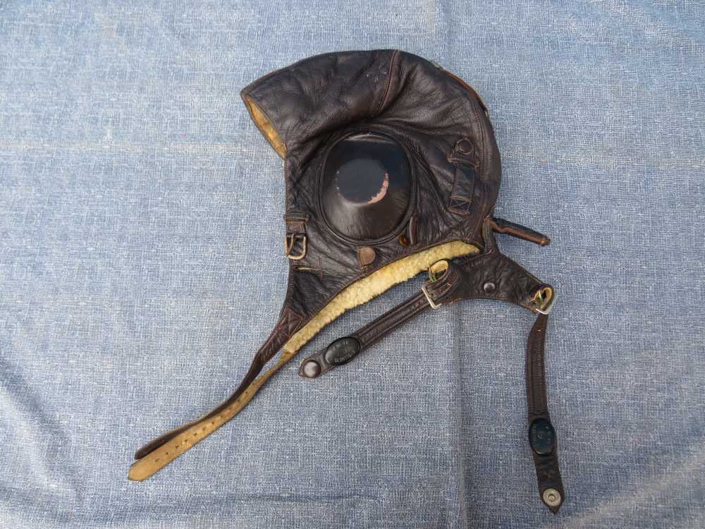 WWII GERMAN LUFTWAFFE LKpW 101 WINTER LEATHER FLIGHT HELMET w/ THROAT MIC-img-14