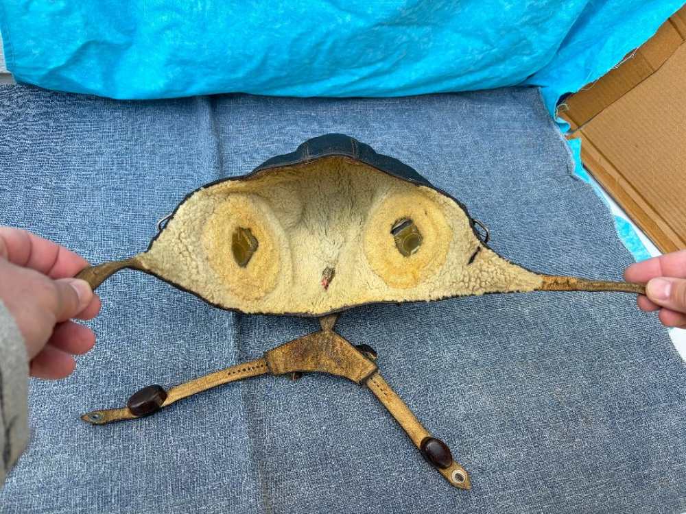 WWII GERMAN LUFTWAFFE LKpW 101 WINTER LEATHER FLIGHT HELMET w/ THROAT MIC-img-6