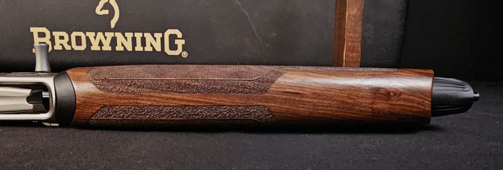 Browning Maxus II Ultimate 12 Ga. Shotgun-img-16