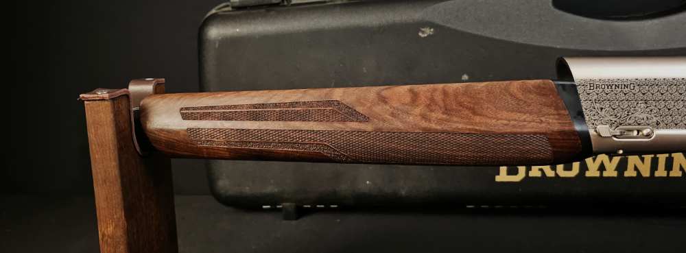 Browning Maxus II Ultimate 12 Ga. Shotgun-img-6
