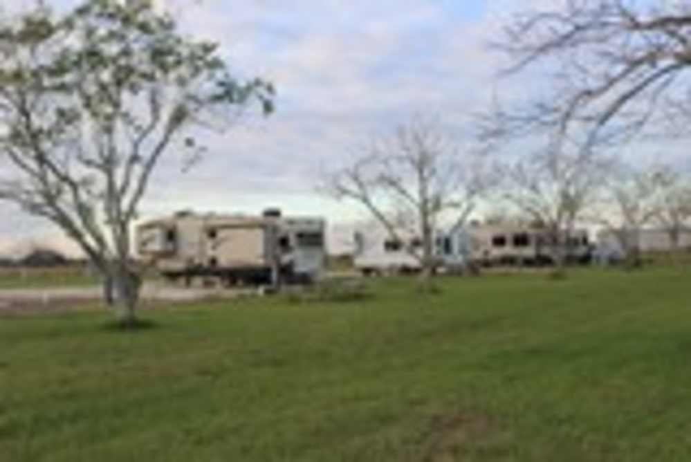 Dolphin Cove – 3 Acres +/- RV Park & Coastal Getaway (Palacios, TX)-img-7