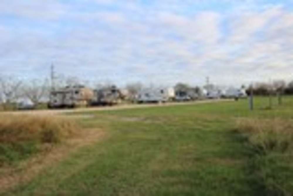 Dolphin Cove – 3 Acres +/- RV Park & Coastal Getaway (Palacios, TX)-img-10