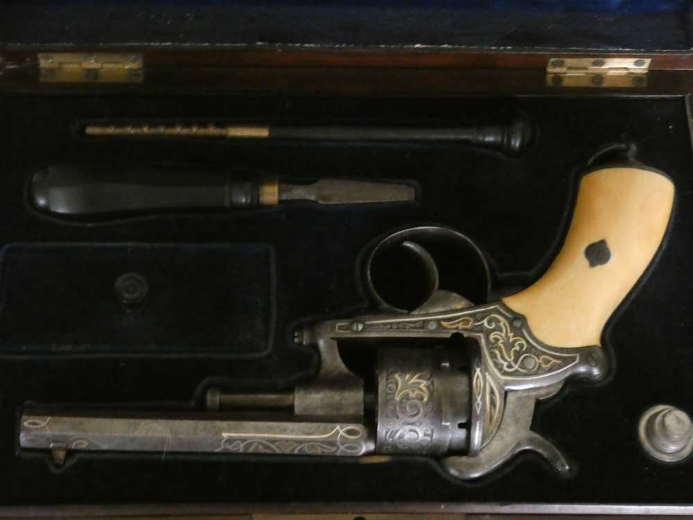 ANTIQUE BELGIUM PINFIRE CASED REVOLVER ENGRAVED GOLD / SILVER 100% complete-img-81