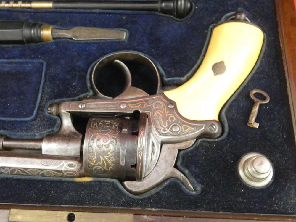 ANTIQUE BELGIUM PINFIRE CASED REVOLVER ENGRAVED GOLD / SILVER 100% complete-img-13