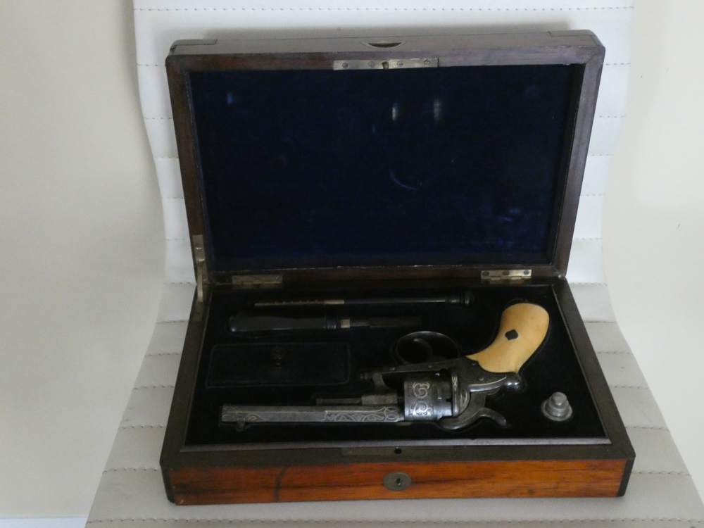 ANTIQUE BELGIUM PINFIRE CASED REVOLVER ENGRAVED GOLD / SILVER 100% complete-img-83