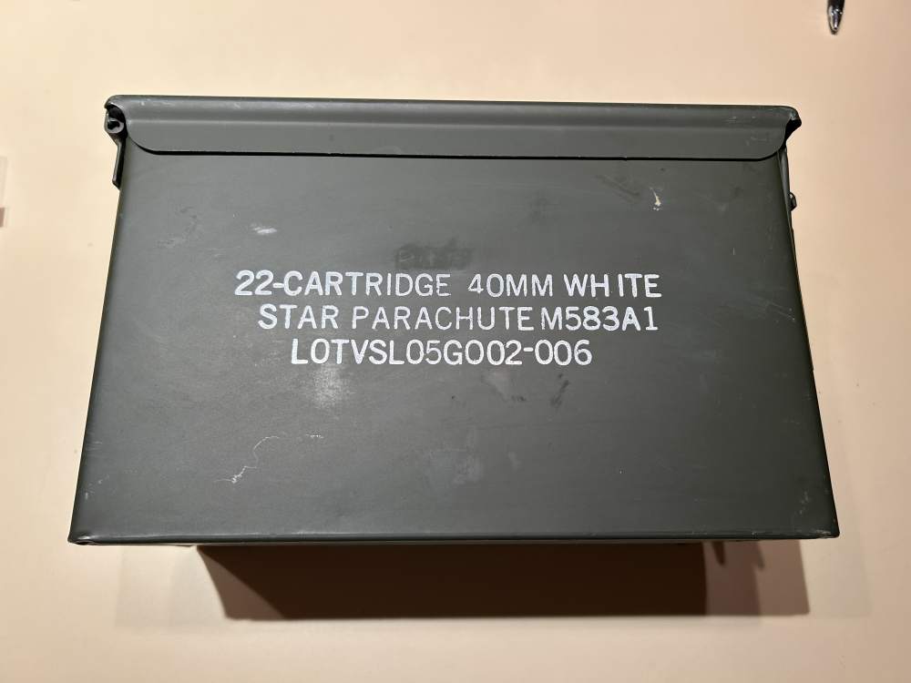 Factory-sealed box of 22 M583A1 40mm White Star Parachute Illumination RDS-img-2