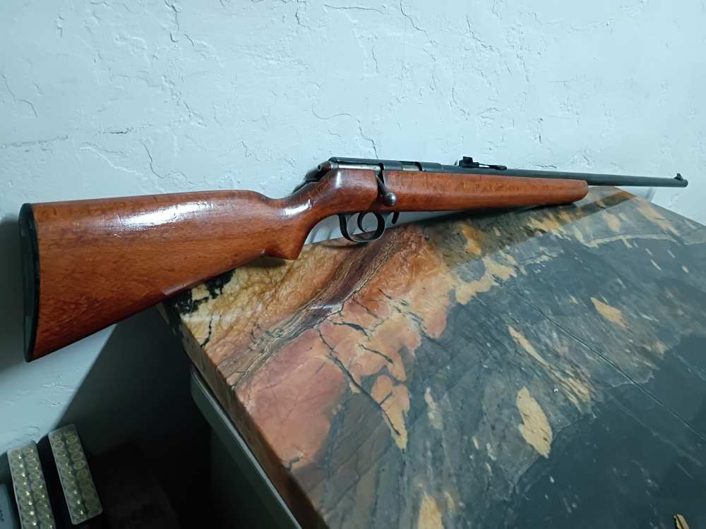  HUSQVARNA bolt action mag feed .22 LR Tapped model 622 ?-img-0