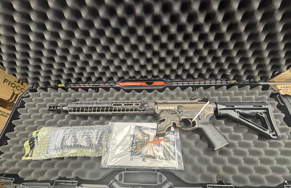 NIB SPIKES TACTICAL “SPARTAN”  BRONZE AR-15 5.56 RIFLE. NO RESERVE -img-12