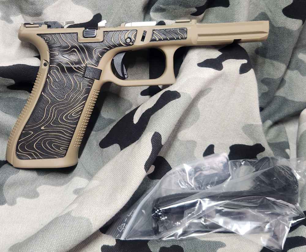 Glock 17 Gen 5 9MM Complete frame Custom Stippled FDE New-img-0