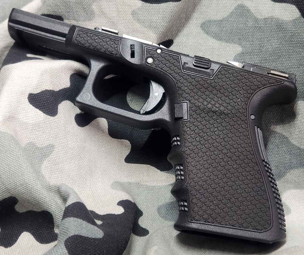 Glock 19 Gen 3 9MM Complete Chainmail Stipple Frame 9MM New-img-1
