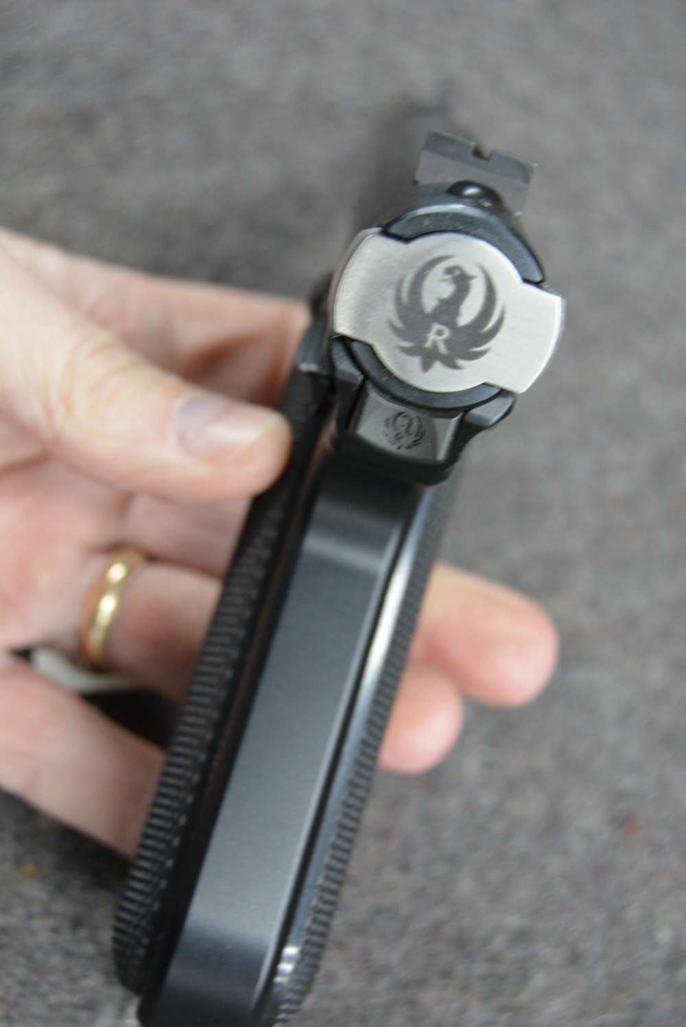 Ruger Mark IV .22LR 70th Aniversary-img-5
