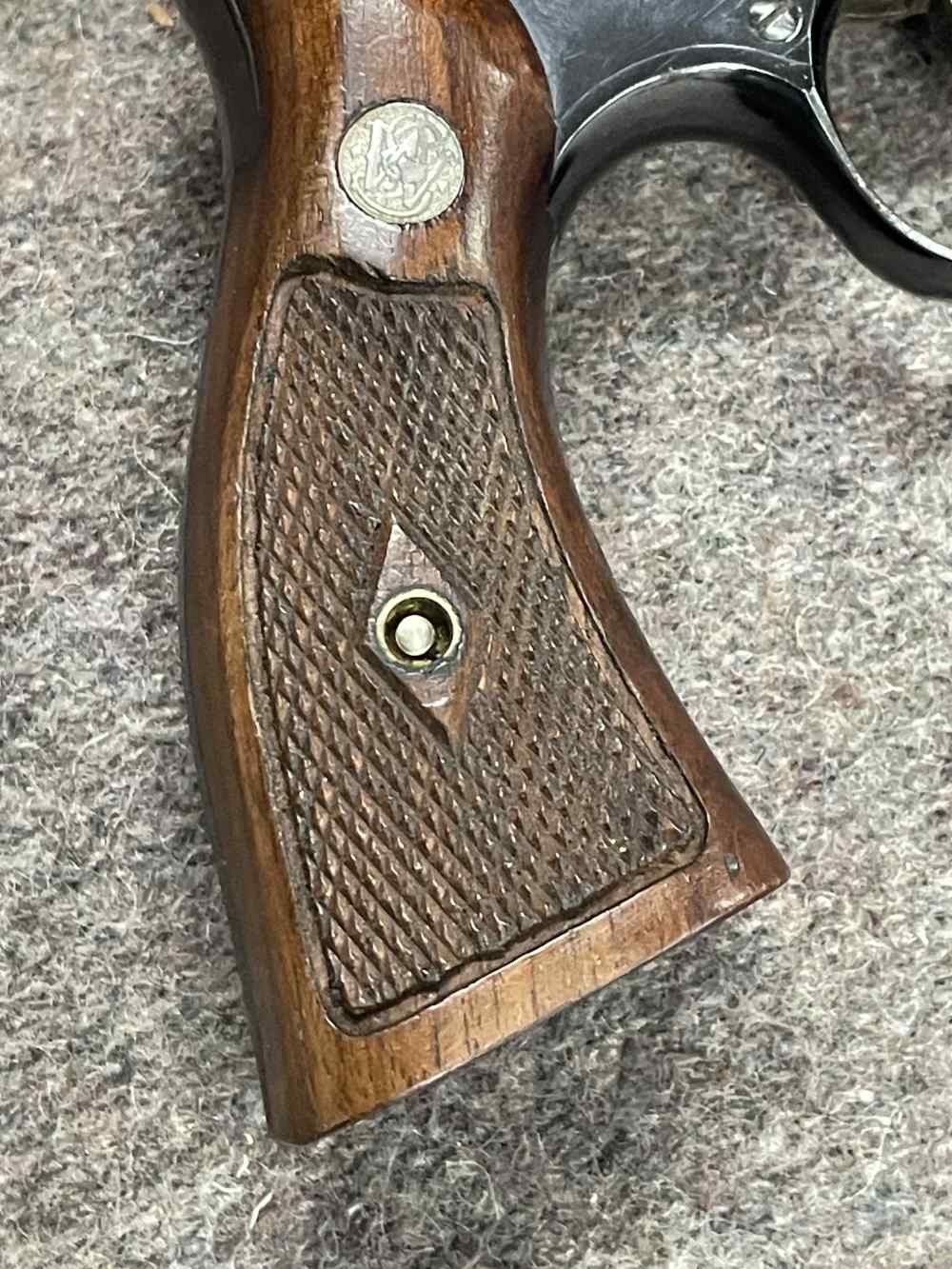 S&W K-22 4 Screw .22 LR c1957-img-2