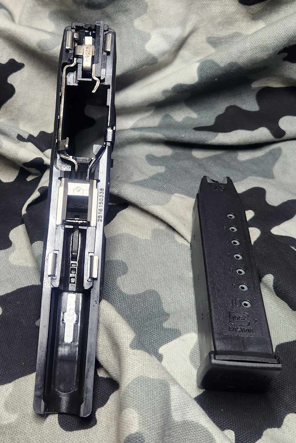 Glock 21sf Gen  3.Frame 45acp /10MM 20SF Used  mag 633 Discontinued -img-6