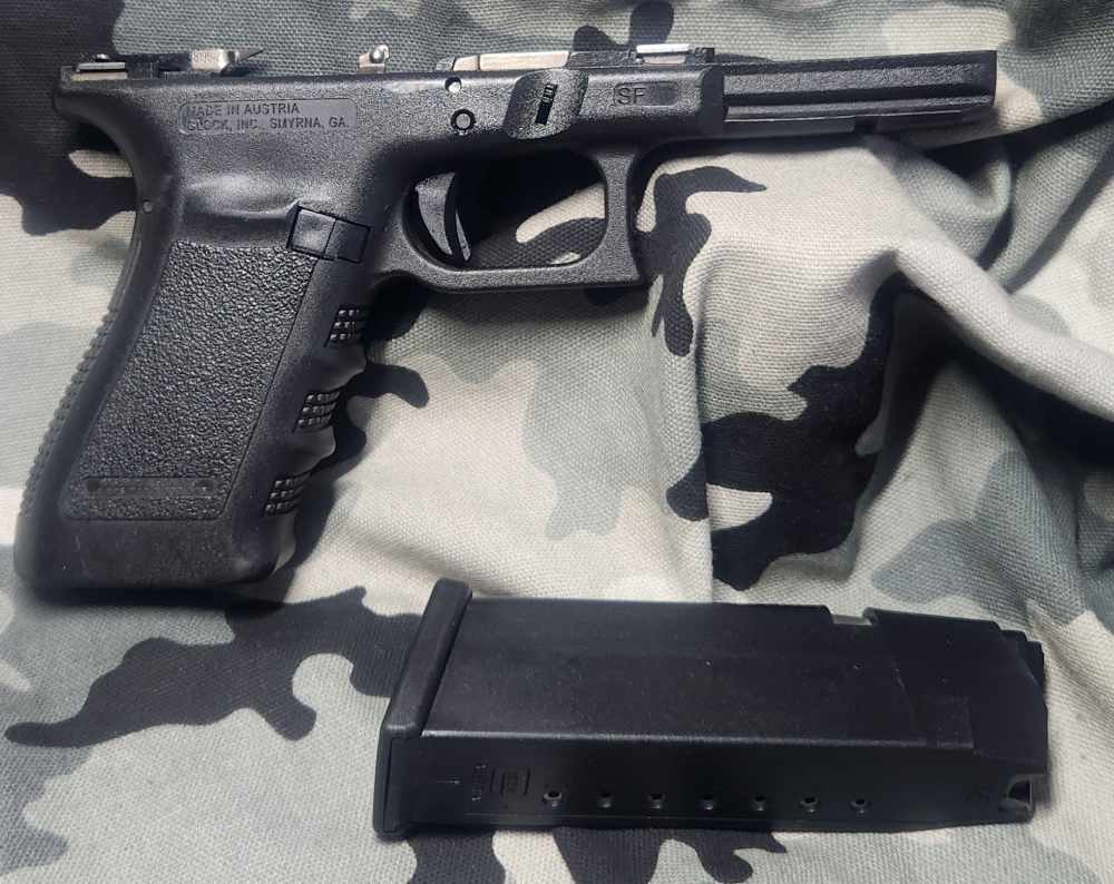 Glock 21sf Gen  3.Frame 45acp /10MM 20SF Used  mag 633 Discontinued -img-0