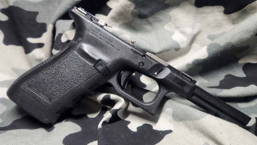 Glock 21sf Gen  3.Frame 45acp /10MM 20SF Used  mag 633 Discontinued -img-2