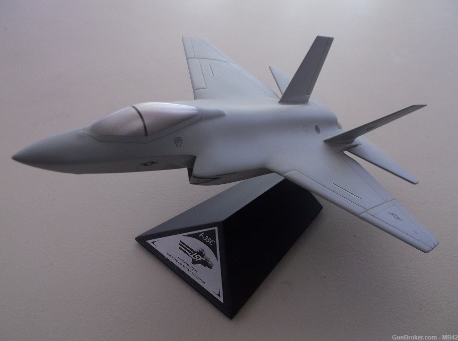 LOCKHEED MODEL F35C JSF/CV 1/72US NAVY-img-0
