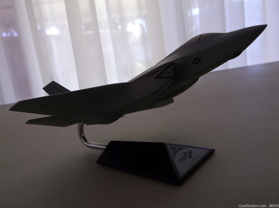 LOCKHEED MODEL F35C JSF/CV 1/72US NAVY-img-3