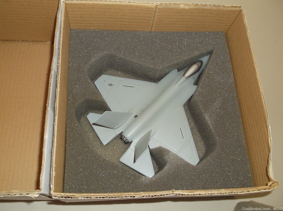 LOCKHEED MODEL F35C JSF/CV 1/72US NAVY-img-6