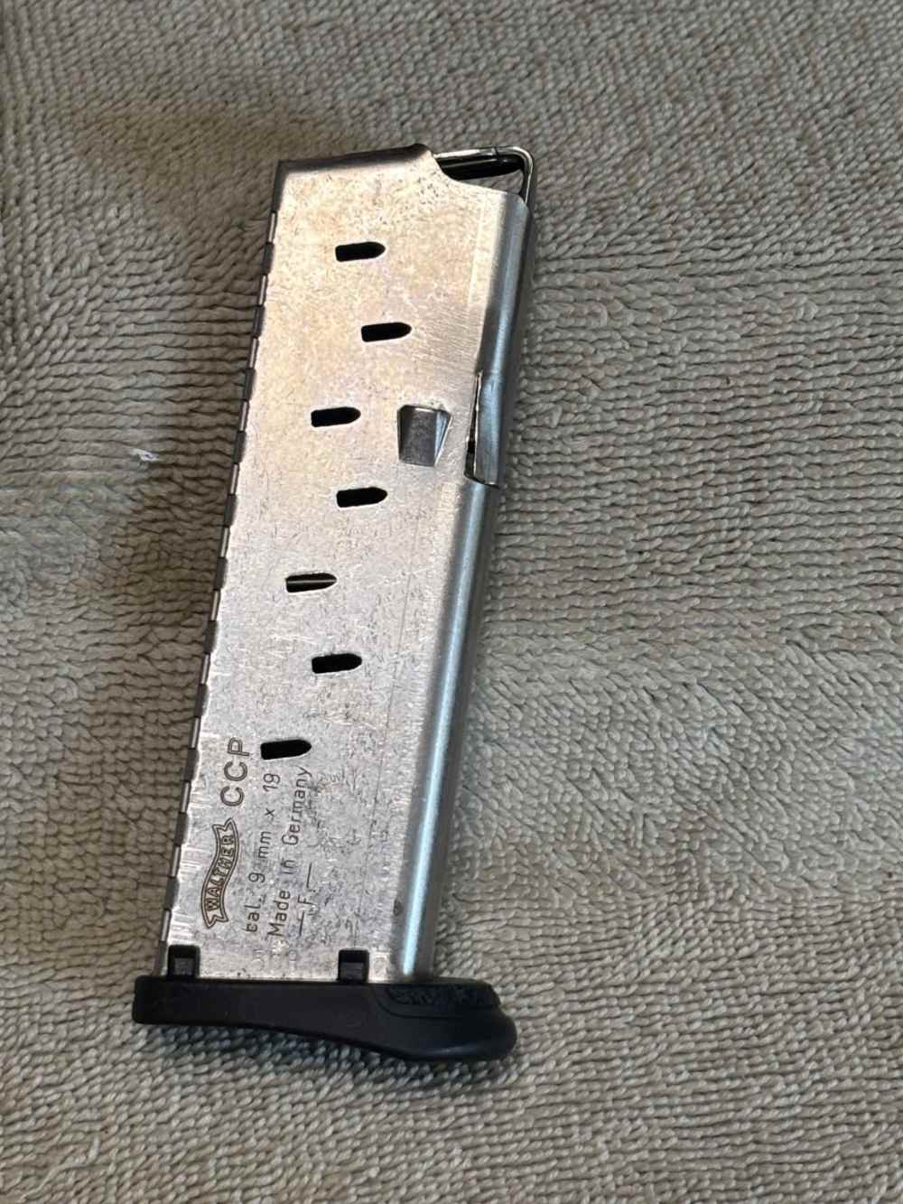 Walther CCP 9mm factory 8 round magazine-img-0