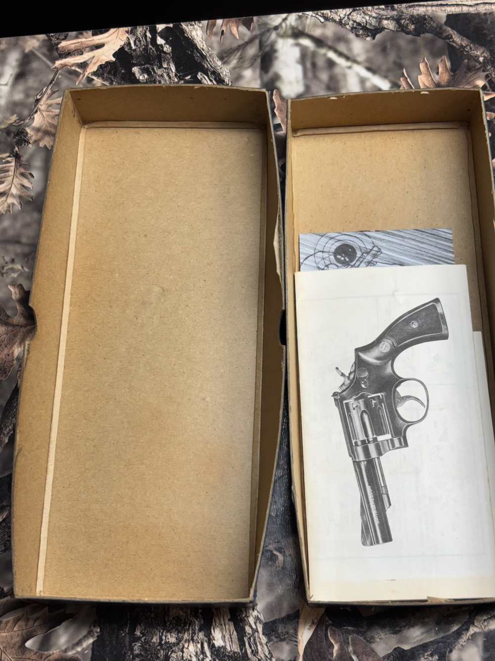 Vintage Smith & Wesson factory box with adds and memorabilia-img-2
