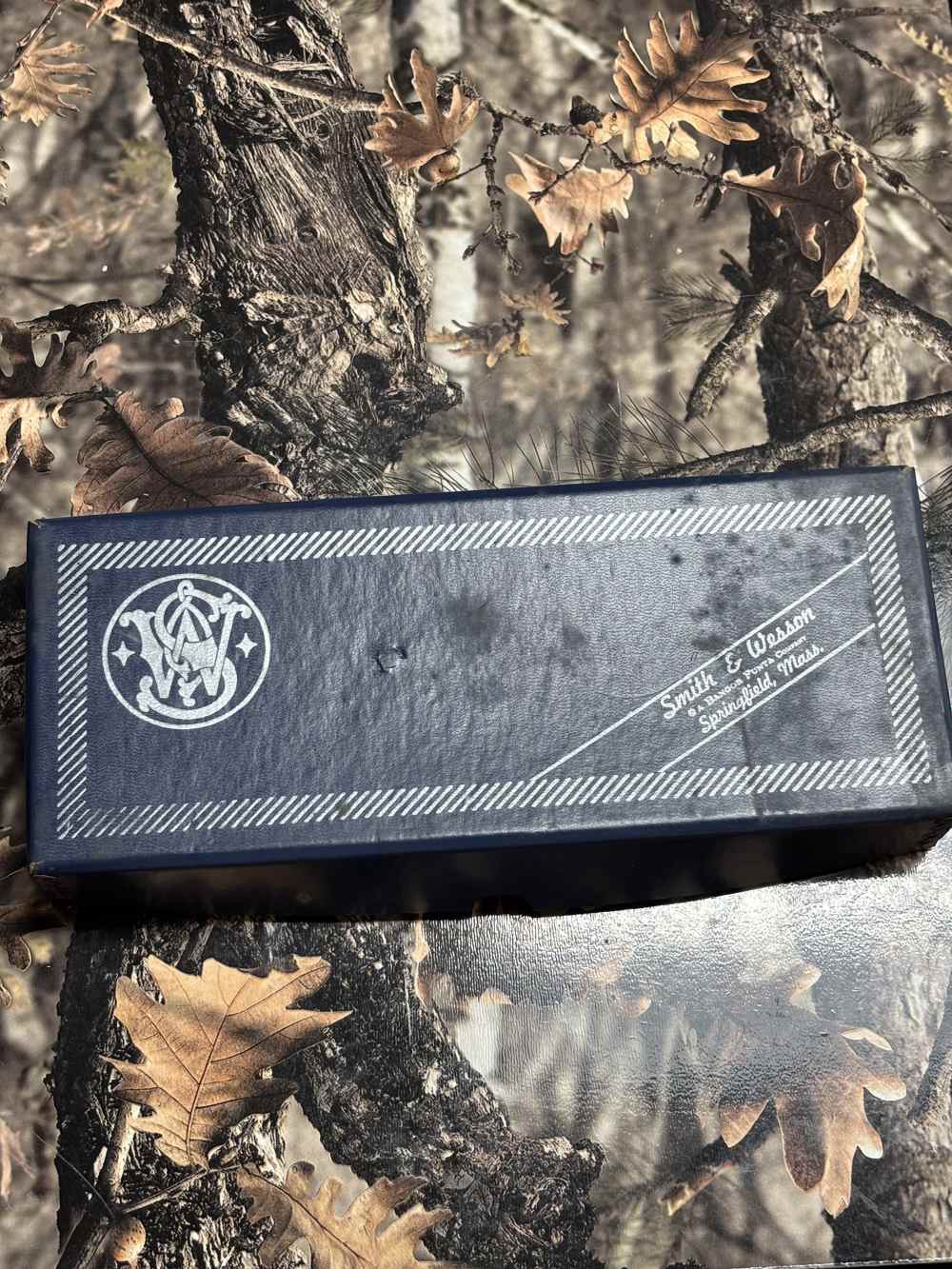 Vintage Smith & Wesson factory box with adds and memorabilia-img-1