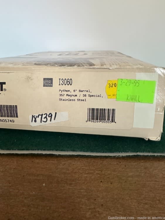 Colt Python 6" Stain steel 357 Mag LNIB Manufactured in 1995-img-8