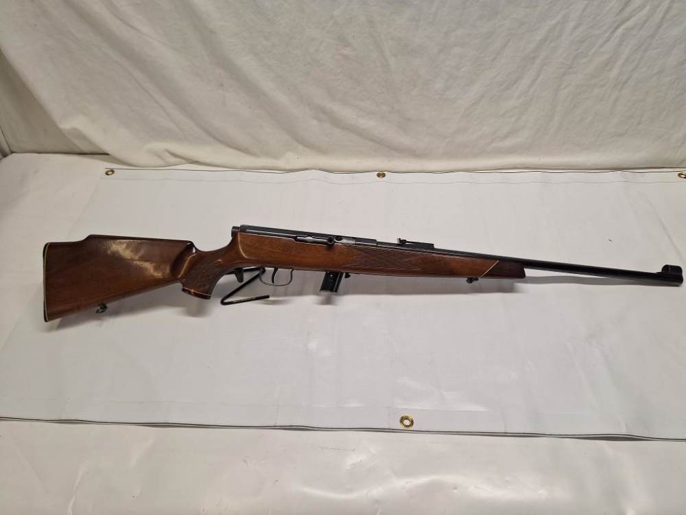 Voere Nato Puma 22Lr Semi Auto Rifle w/ Wood Stock, Iron Sights-img-1