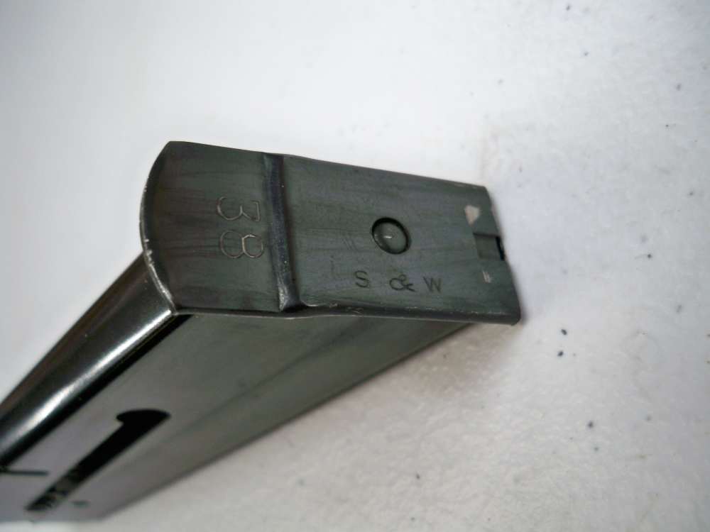 Smith & Wesson Model 52 .38 Special Magazine      Like New Condition-img-2