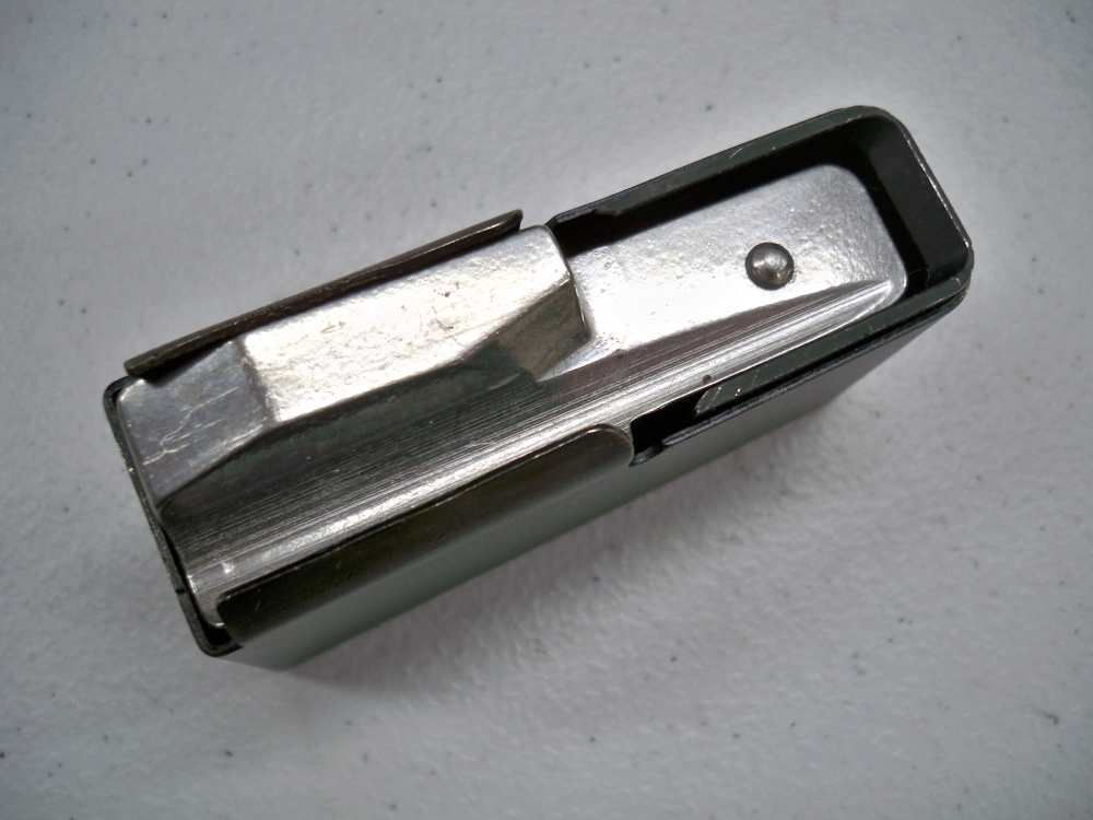 Browning A Bolt .243 Magazine     Factory Browning      Excellent condition-img-3