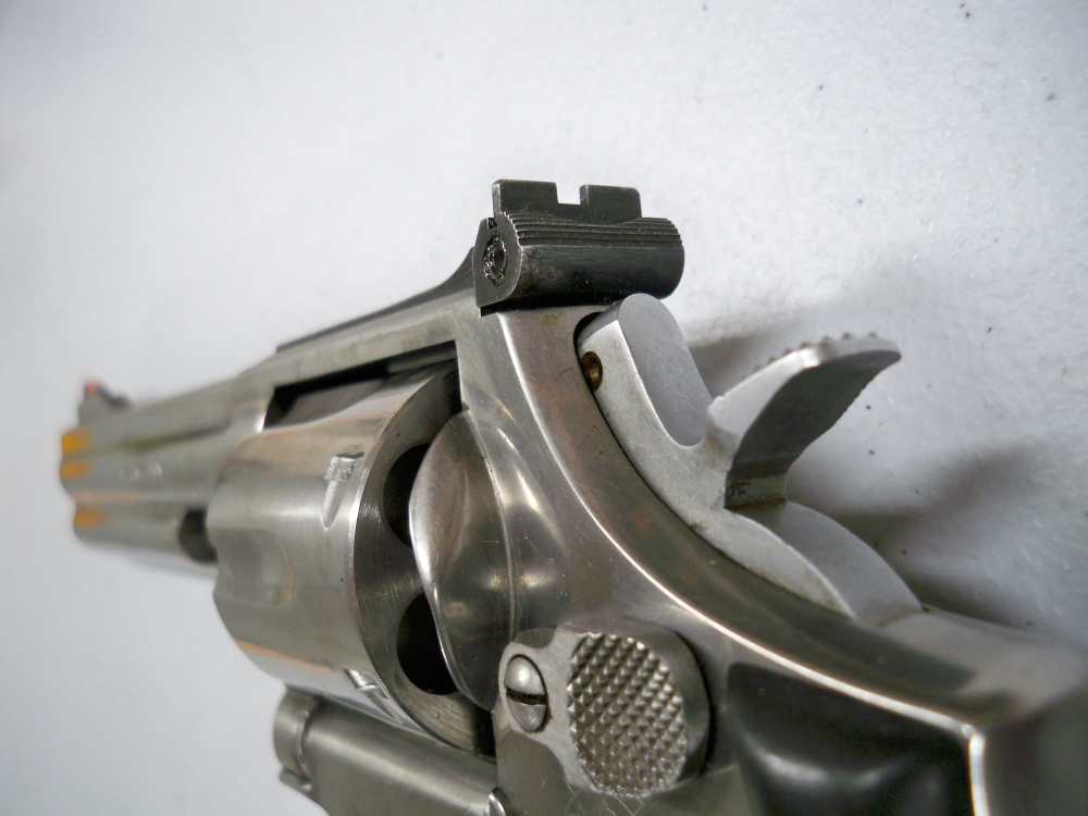 Smith & Wesson 686-1 6" Barrel  Stainless Steel  Very Nice Revolver!-img-33