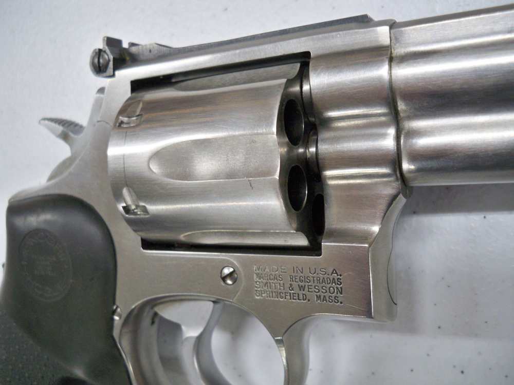Smith & Wesson 686-1 6" Barrel  Stainless Steel  Very Nice Revolver!-img-14