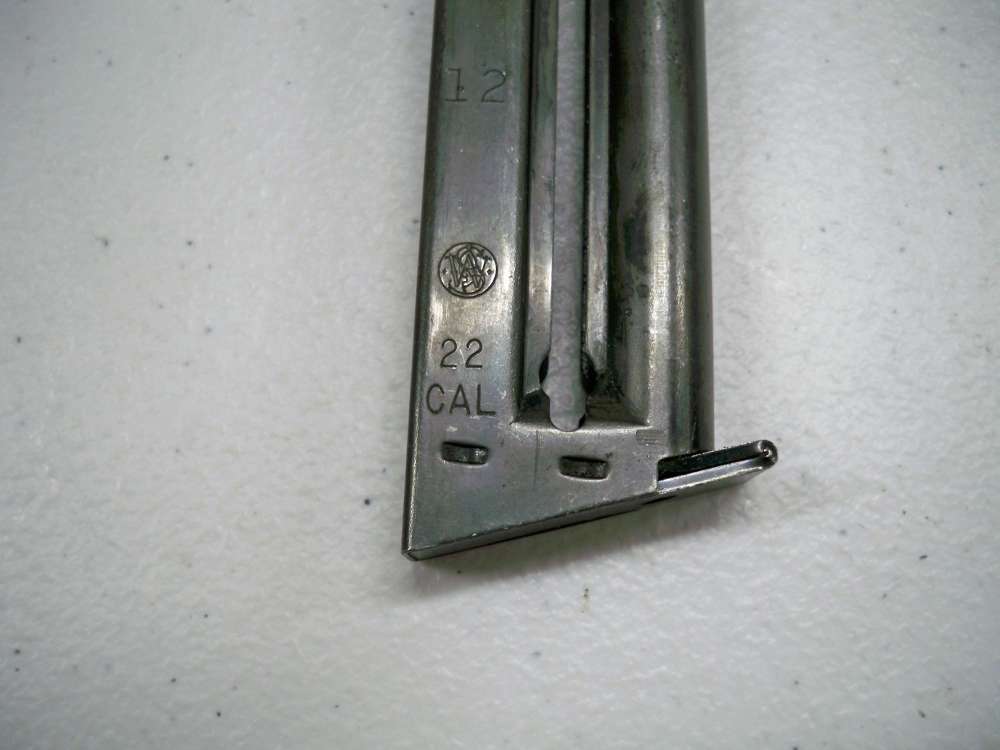 Smith & Wesson Model 41 .22 LR 12rd Magazine    RARE 12 round Type-img-2