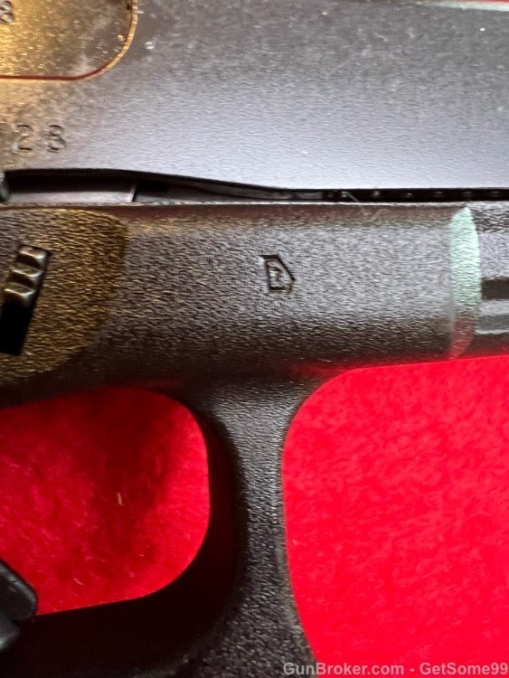 GLOCK 19M 19 FBI FACTORY REBUILT   9mm  Gen 5 - Ameriglo Tritium sights-img-6