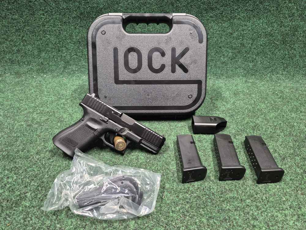 Glock 19 C V Like New PENNY START 0.01-img-0