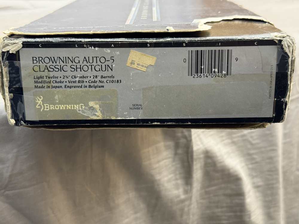 Exc Belgian Browning Classic A5 12ga Factory Engraved Signed by C. Perfido-img-2