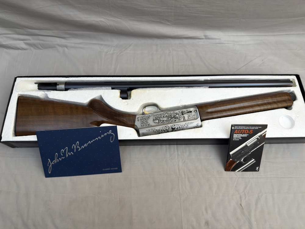 Exc Belgian Browning Classic A5 12ga Factory Engraved Signed by C. Perfido-img-3