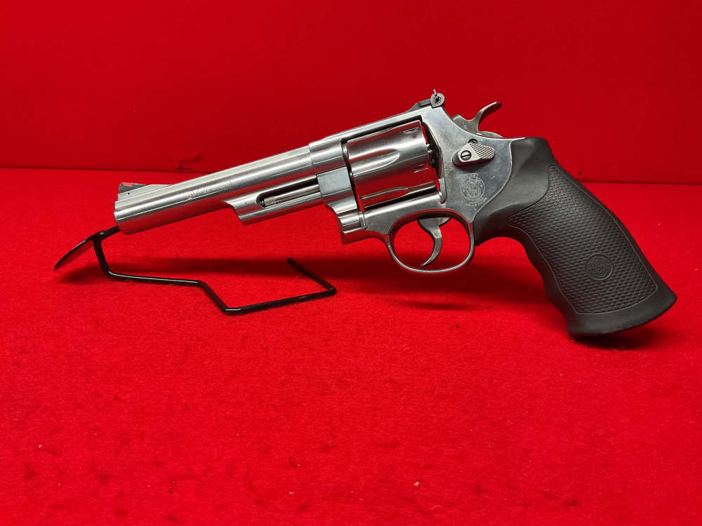 Smith and Wesson 629-6 .44 mag revolver -img-13