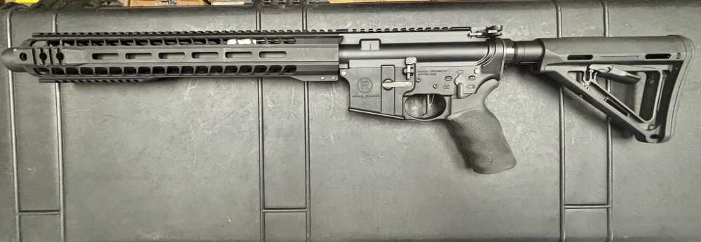 RADICAL FIREARMS RF-15 INTEGRAL SUPPRESSED SD 300 BLK OUT. -img-0