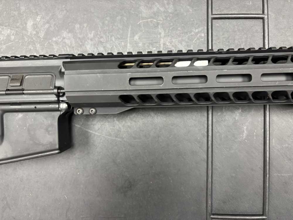RADICAL FIREARMS RF-15 INTEGRAL SUPPRESSED SD 300 BLK OUT. -img-10