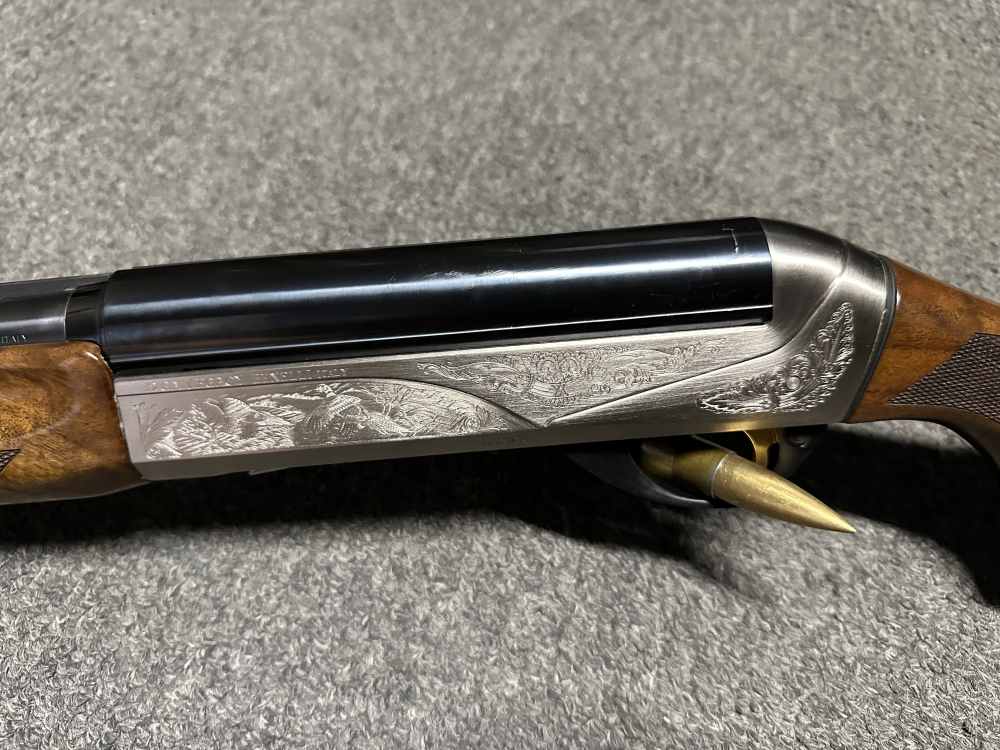 Benelli Legacy 12 Gauge W/ Original Case Like New-img-9