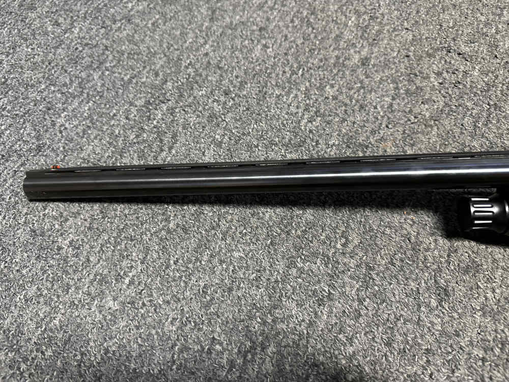 Benelli Legacy 12 Gauge W/ Original Case Like New-img-11